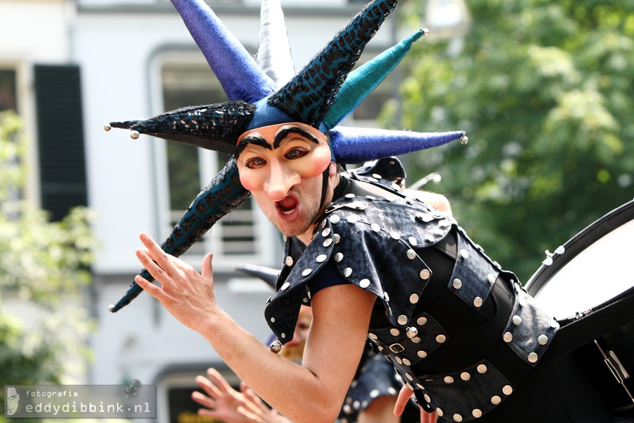 2014-07-13 Maduixa Teatre - Tam Tam (Deventer Op Stelten) 005